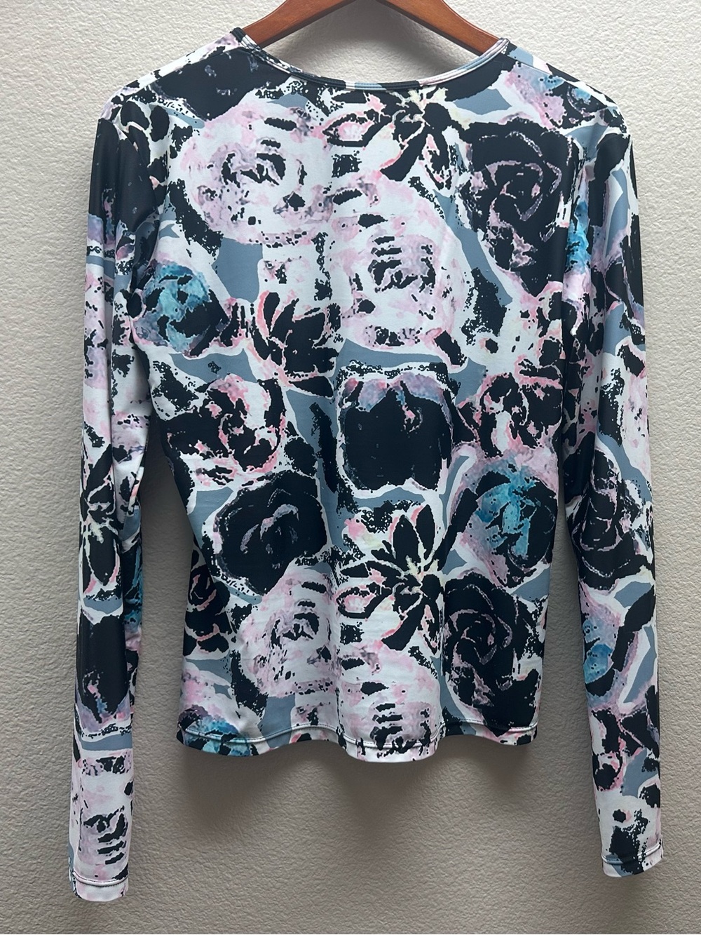 Mott 50 Rashguard - Pastel Pink, Blue & Black - Picture 2 of 5